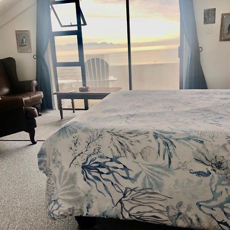 Ollava Guesthouse ไซมอนส์ทาวน์ ภายนอก รูปภาพ