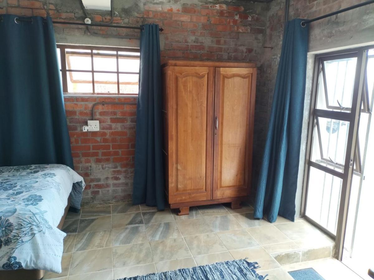 Ollava Guesthouse ไซมอนส์ทาวน์ ภายนอก รูปภาพ