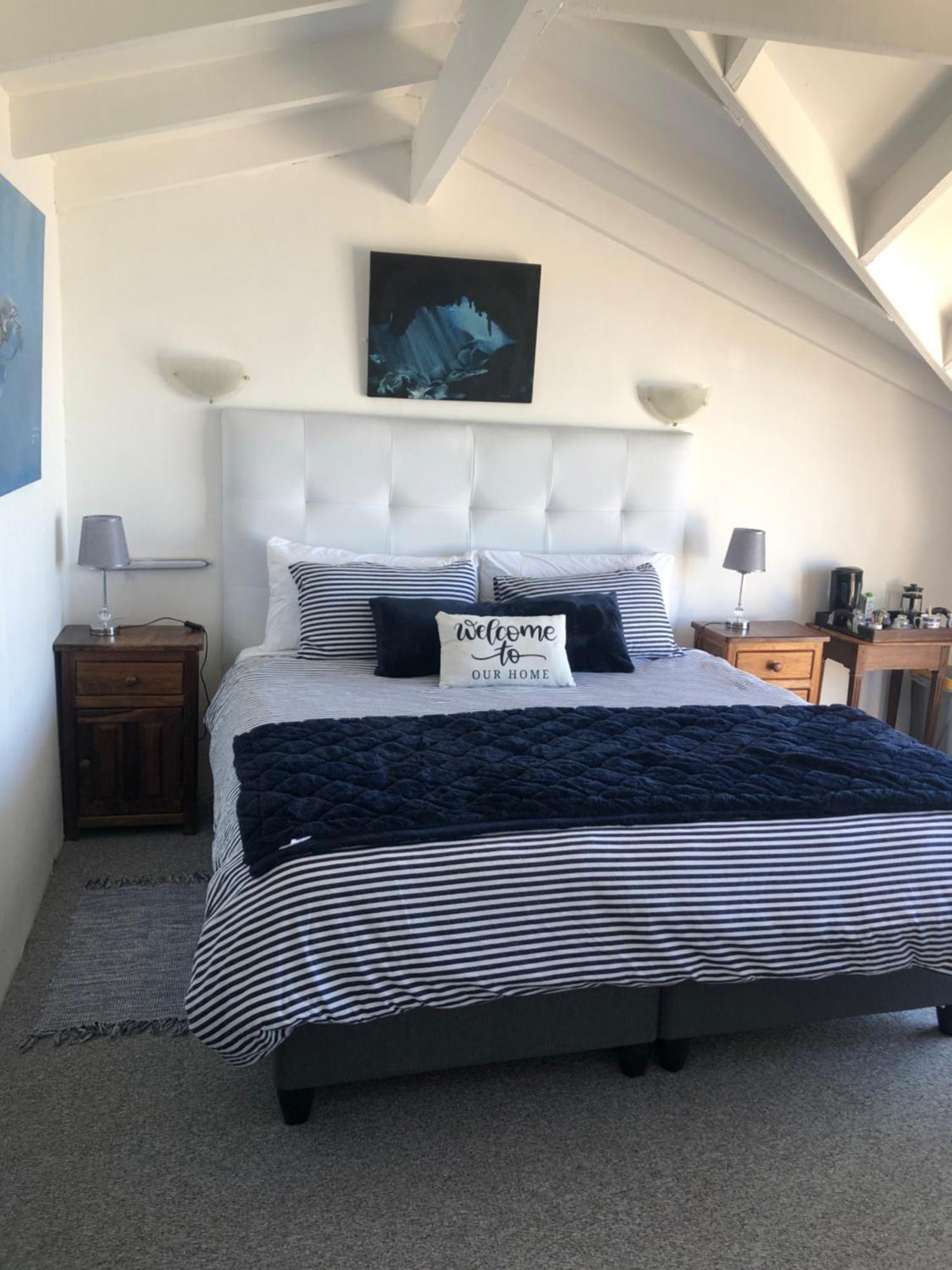 Ollava Guesthouse ไซมอนส์ทาวน์ ภายนอก รูปภาพ