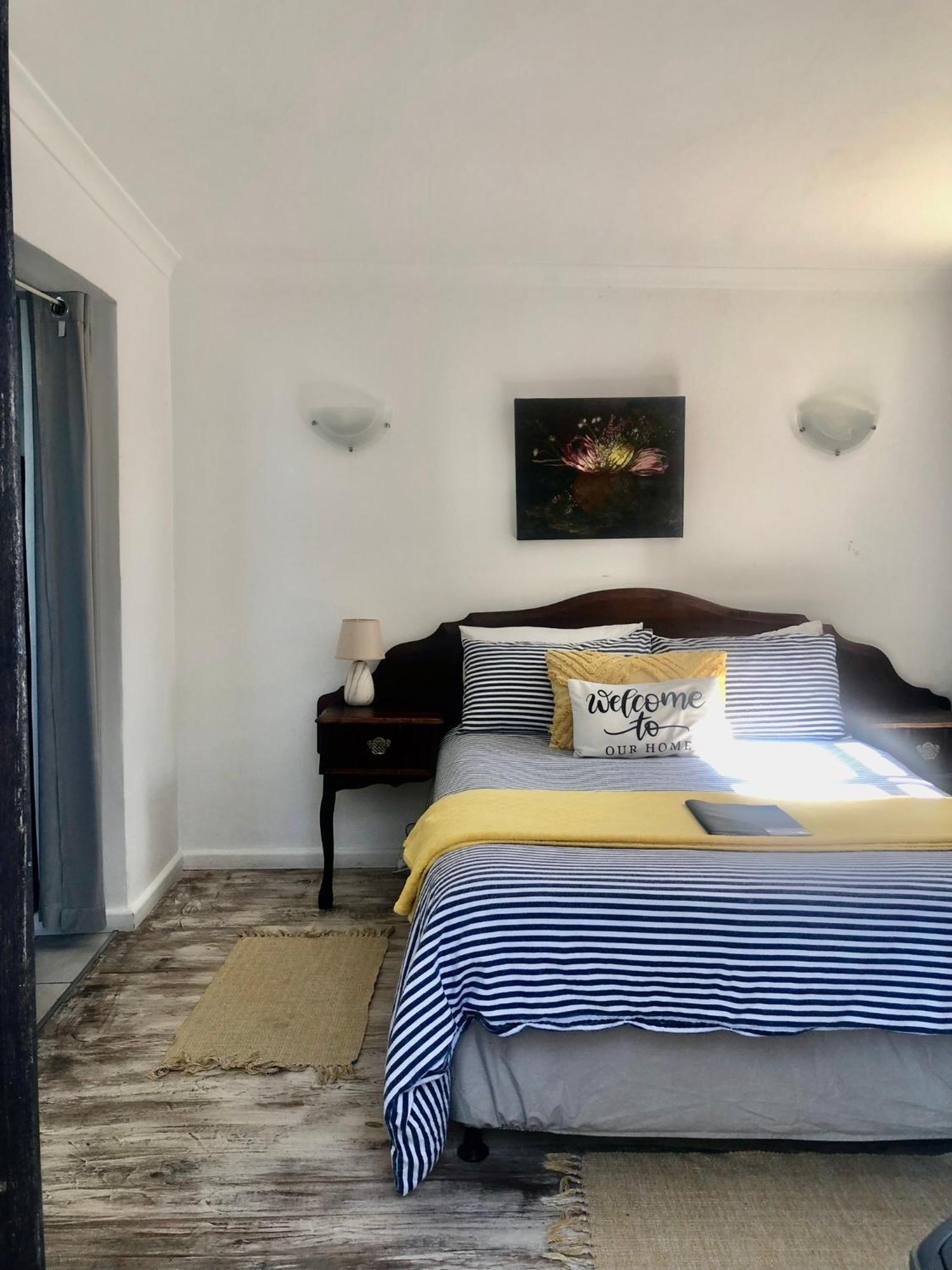 Ollava Guesthouse ไซมอนส์ทาวน์ ภายนอก รูปภาพ